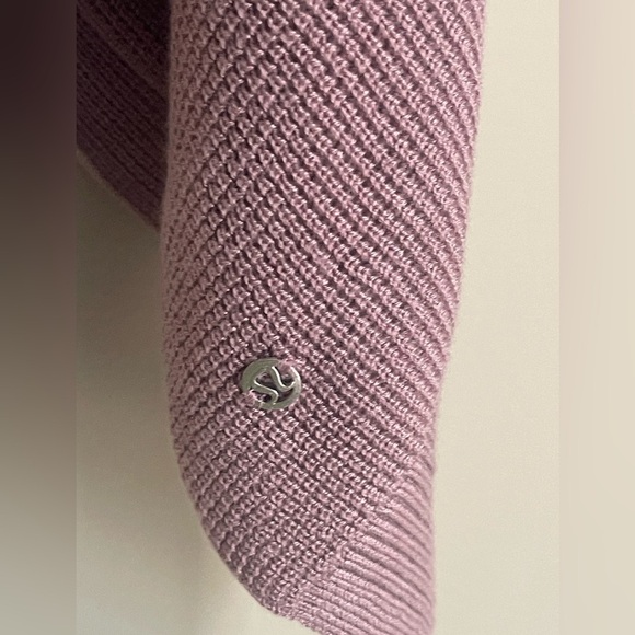 Lululemon Forward Flow 2 Way Cape Poncho Scarf in Vintage Mauve One Size - Picture 9 of 10